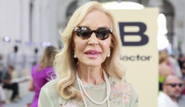 Carmen Lomana con vestido de transparencias de entretiempo en la MBFWM