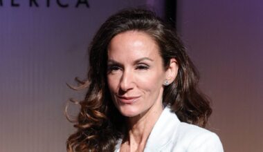 Telma Ortiz repite la fórmula de Letizia y arrasa con un traje de Mango