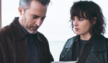 Crítica de ‘Un fantasma en la batalla’, el regreso de Agustín Díaz Yanes, el narrador puro y duro