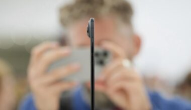 Apple presenta el iPhone 17 con un nuevo modelo ultradelgado y precios más altos