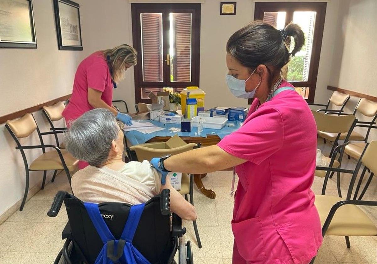 Calendario de vacunación de gripe, covid y VRS en Alicante: citas, grupos de riesgo y novedades