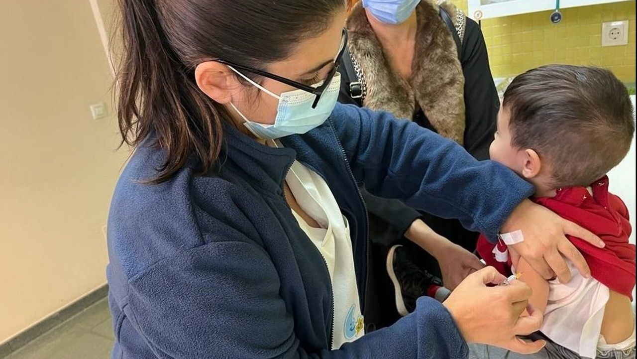 Estos son los colegios en los que se vacunará de la gripe en A Coruña y su área - La Voz de Galicia