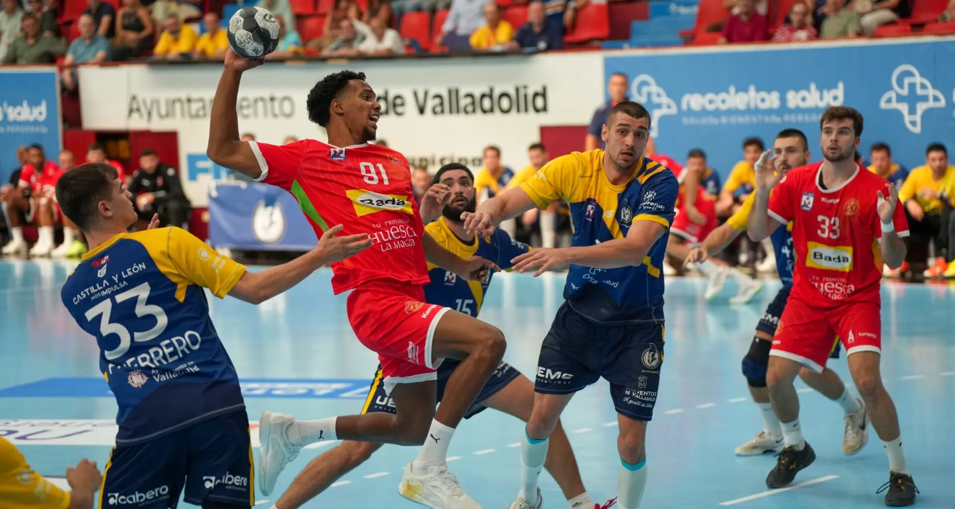 Bada Huesca, a confirmar su mejoría en Cangas