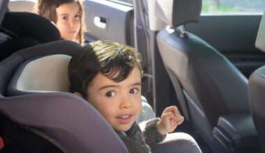 ¿Qué tipo de música puedes escuchar para recuperarte antes del mareo durante los viajes en coche?