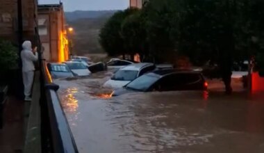 Rescates de vehículos y calles anegadas en Cuarte y María de Huerva en Zaragoza: "El agua corre como si fuese un río" - heraldo.es