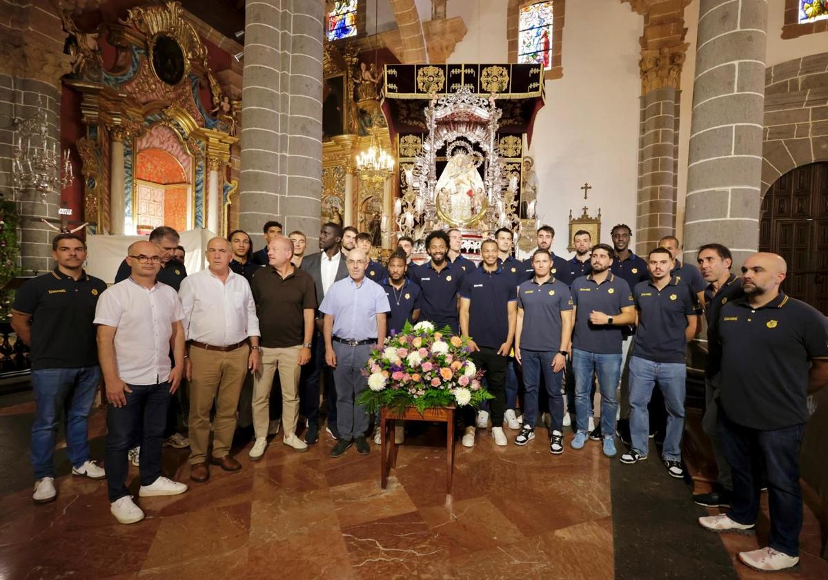 Salud y los mejores deseos para el CB Gran Canaria en Teror