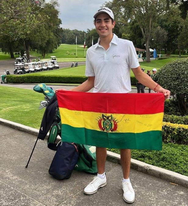 El golfista Alejandro Valdivia coloca a Bolivia en el Top 10 en México