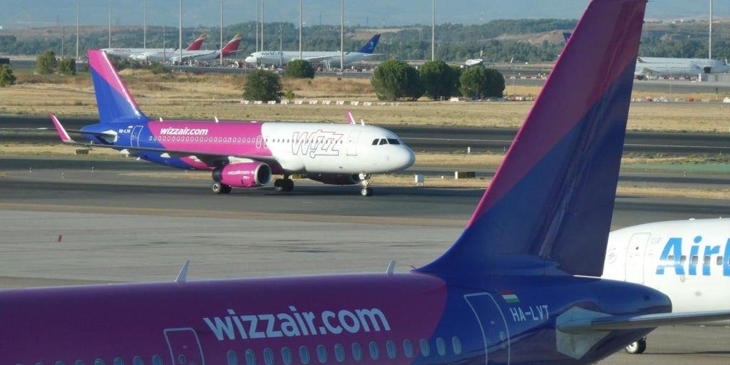 La húngara Wizz Air aprovecha el repliegue de Ryanair y abrirá 40 nuevas rutas en España