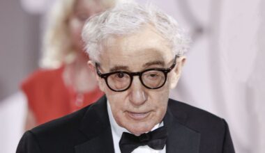 sale hoy a la venta en España… y es puro Woody Allen