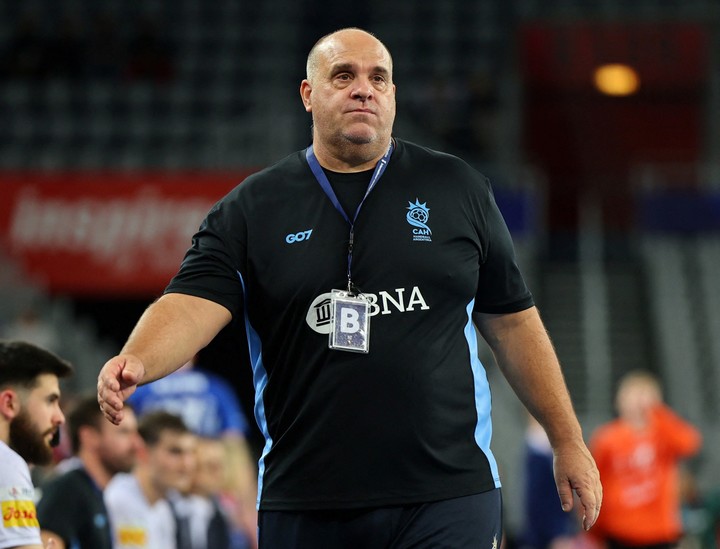 Pucho Jung, entrenador de la Selección de handball. 