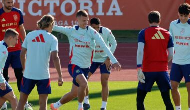 Dani Olmo se lesiona y dice adiós a la concentración con España