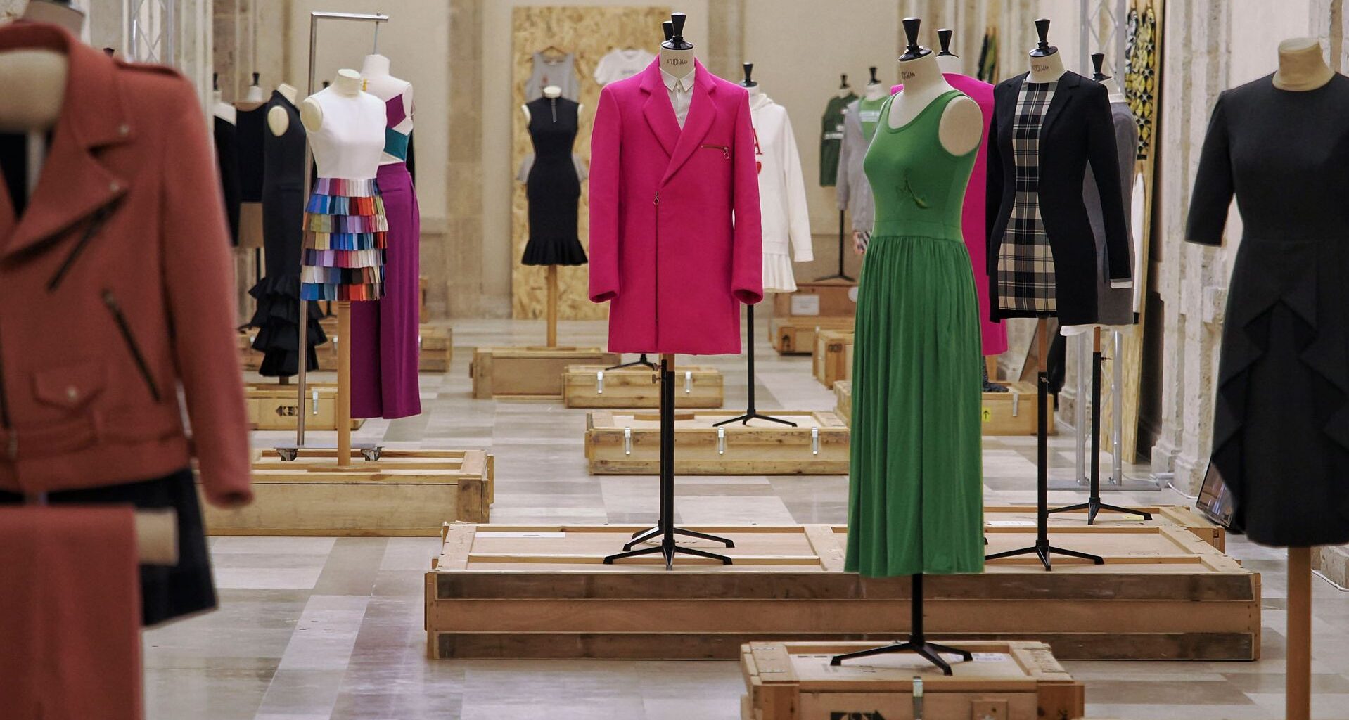 David Delfín rompe con la sobriedad del Museo Patio Herreriano