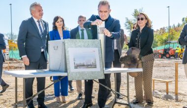 Colocan primera la piedra del Centro Territorial de RTVE que da comienzo a las obras de la nueva sede