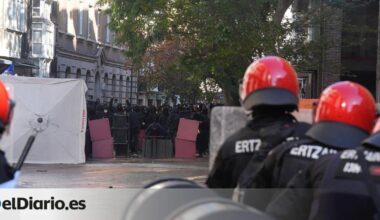 Graves incidentes y 17 detenidos en Vitoria tras la visita del partido fascista Falange Española por el 12 de octubre