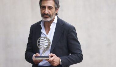 el viaje del Premio Planeta del prestigio al negocio