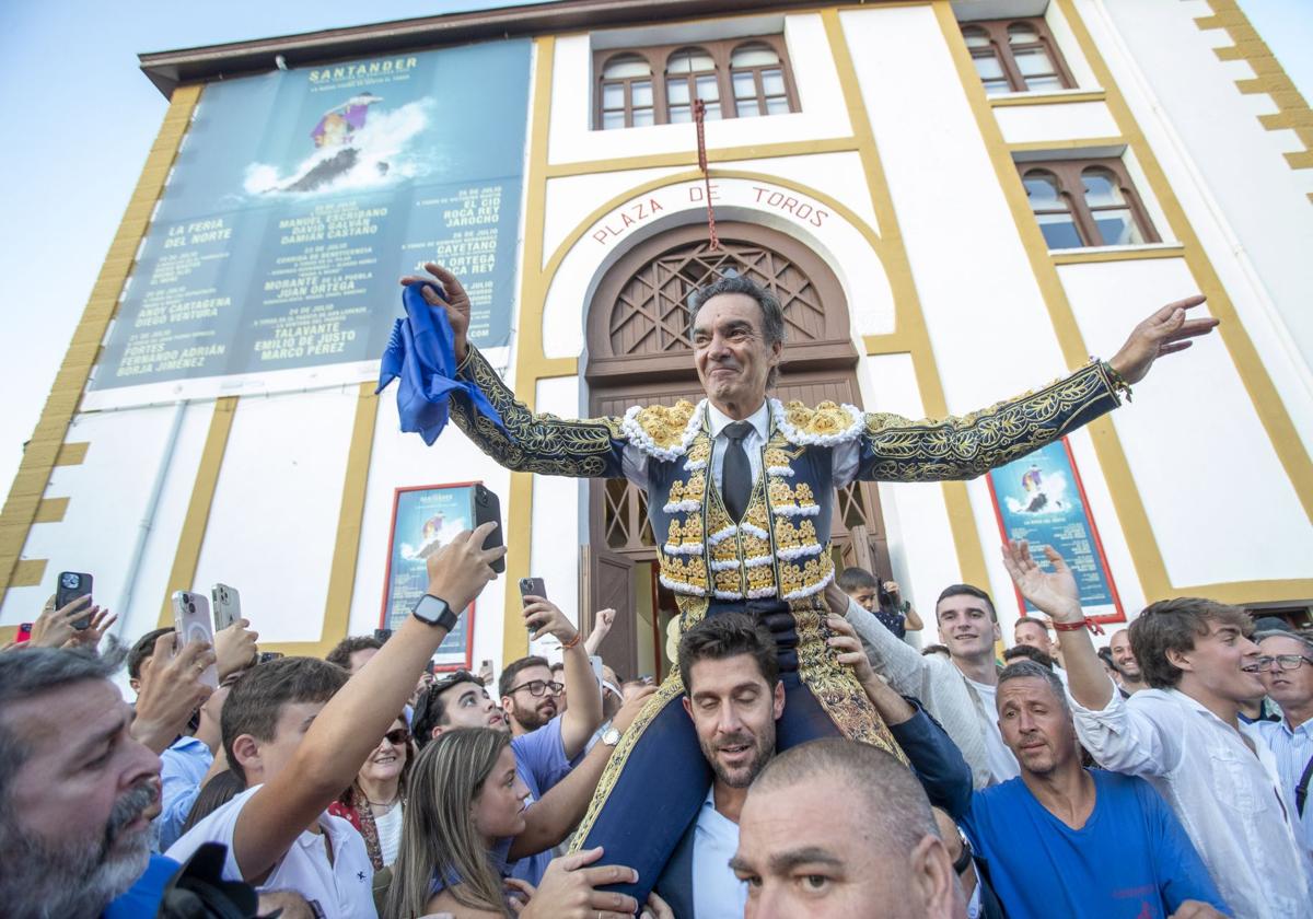 La peña taurina Félix Rodríguez premia la labor de El Cid