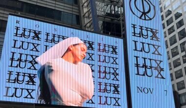 Rosalía anuncia su nuevo disco 'Lux' para el 7 de noviembre con una aparición por sorpresa en Callao