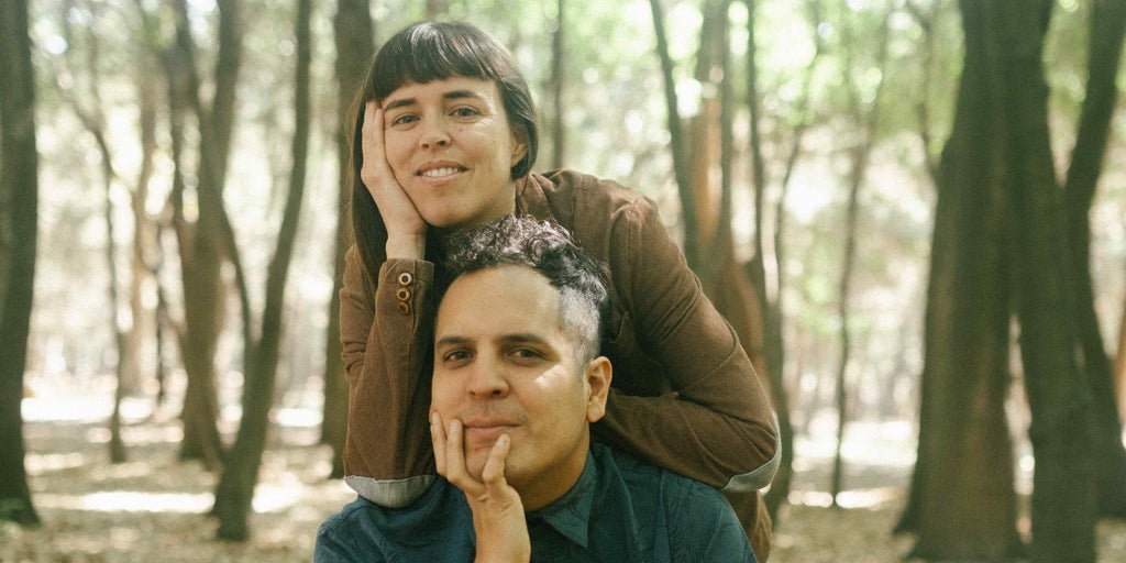 Alejandro y María Laura, de perderlo todo en la DANA a estar nominados a los Grammy Latinos