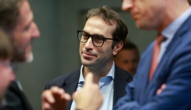 Cuerpo frena a Díaz y avisa de que la ampliación del permiso por fallecimiento "se hará de la mano de las empresas"