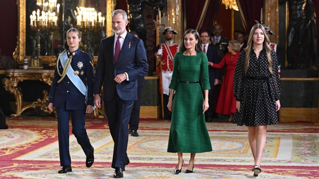 La Familia Real a su llegada a la recepción.