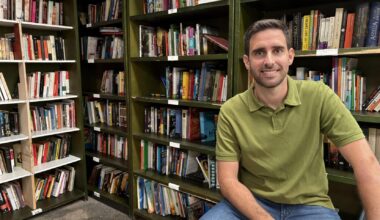 "Facturamos 11.000 euros en un mes y 400 recogidas de libros"