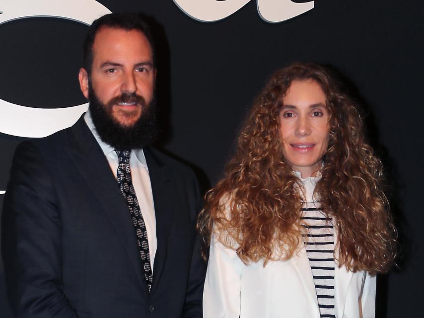 El matrimonio en un evento social.