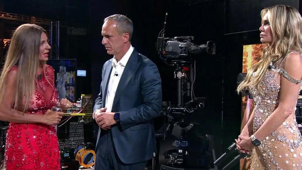 Sonia Monroy y Yola Berrocal con Santi Acosta en 'De Viernes'.