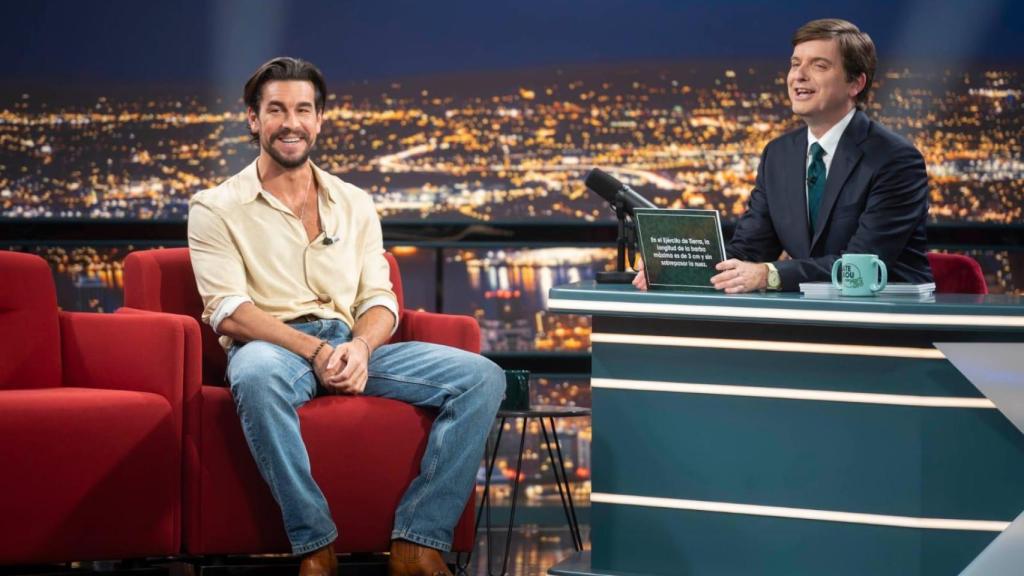 El gallego Mario Casas en 'Late Xou' de RTVE con Marc Giró