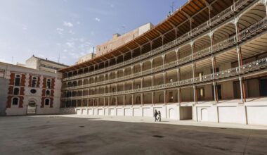 La restauración del frontón Beti Jai, obra del cántabro Joaquín de Rucoba, Premio Nacional