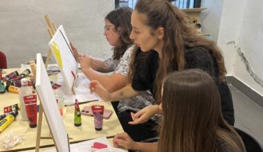 «Salir de lo figurativo ayuda a ver las características de la pintura»