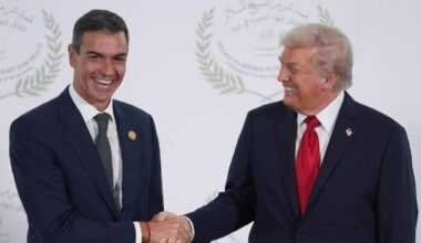 Trump lanza un mensaje a Sánchez en plena cumbre de paz en Gaza: "¿Estáis trabajando sobre el PIB?"