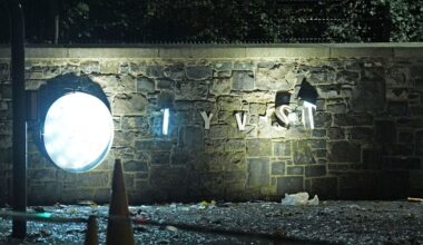 Detienen a 6 personas tras una violenta protesta antiinmigración en Dublín