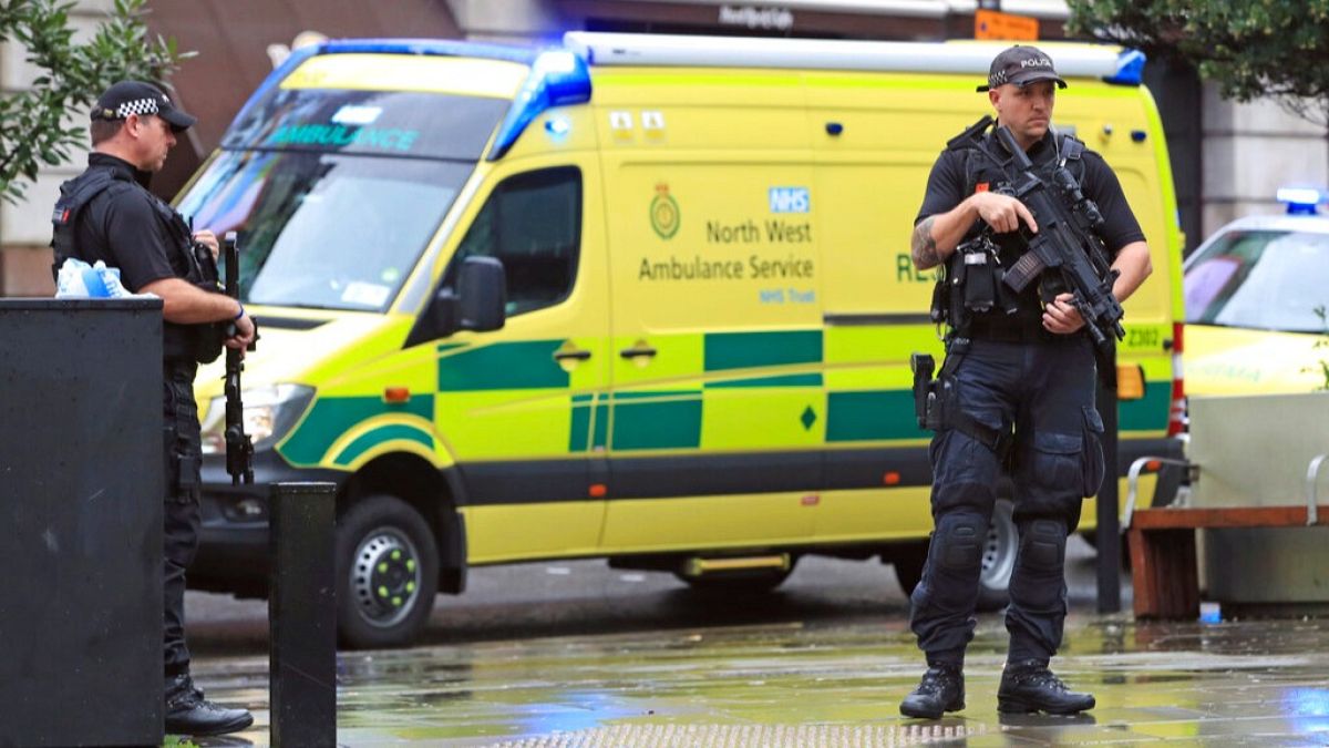 Varios heridos en un ataque con cuchillo en una sinagoga de Manchester