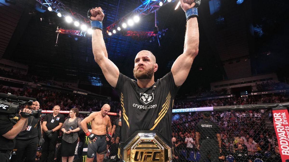 Jiri fue campeón ante Glover Teixeira