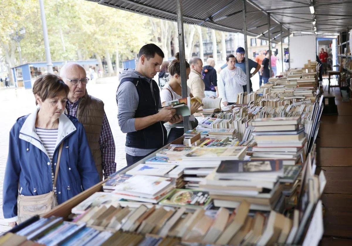 La Feria del Libro Antiguo y de Ocasión llega mañana a Bilbao con ejemplares desde un euro