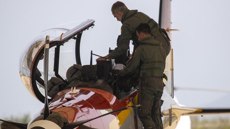 Felipe VI, a bordo del Pilatus PC-21.