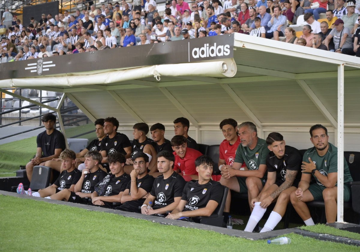 El Badajoz evidencia su escaso fondo de armario