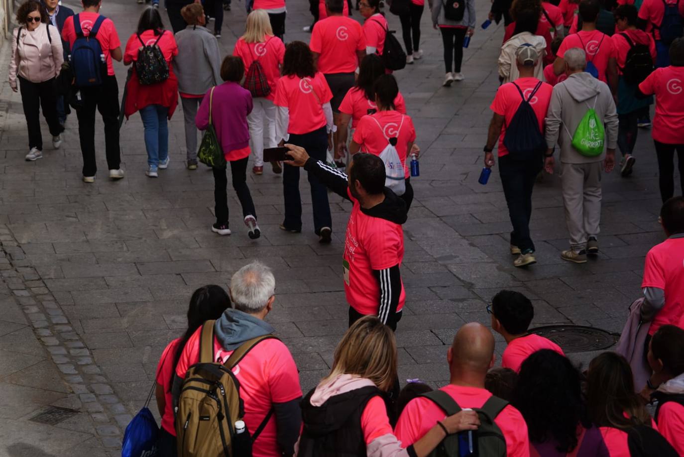Salamanca 'se tiñe' de rosa por el cáncer