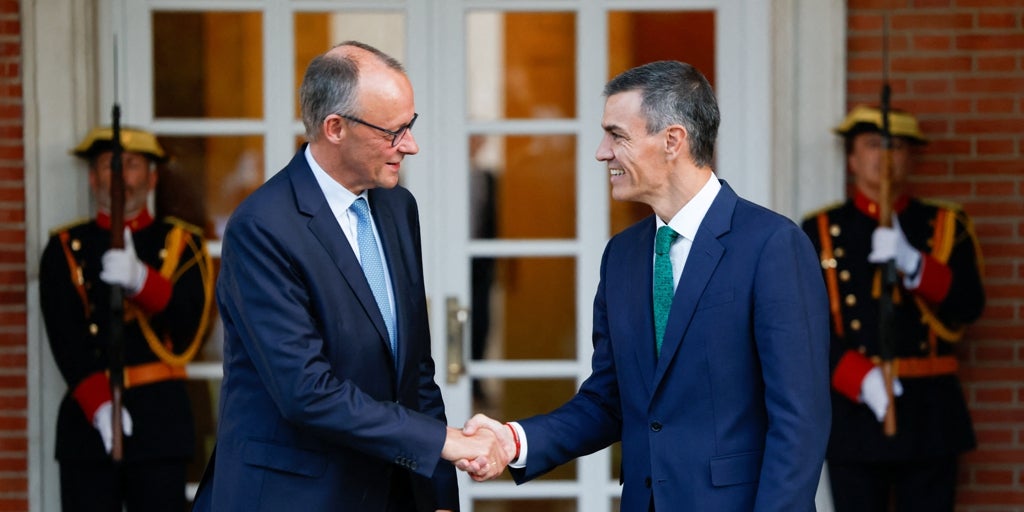 Sánchez rescata el debate del catalán en la UE con el apoyo de Alemania tras el ultimátum de Junts