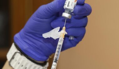 Los síntomas de las nuevas variantes de covid que aumentan los contagios este otoño