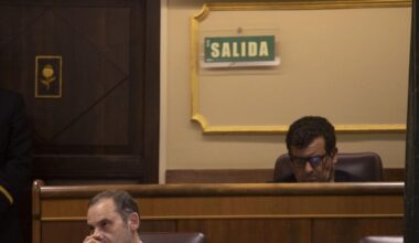 Ábalos medita renunciar a su escaño para evitar su cita en el Supremo por los sobres