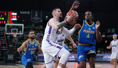 La defensa del trono empieza torcida