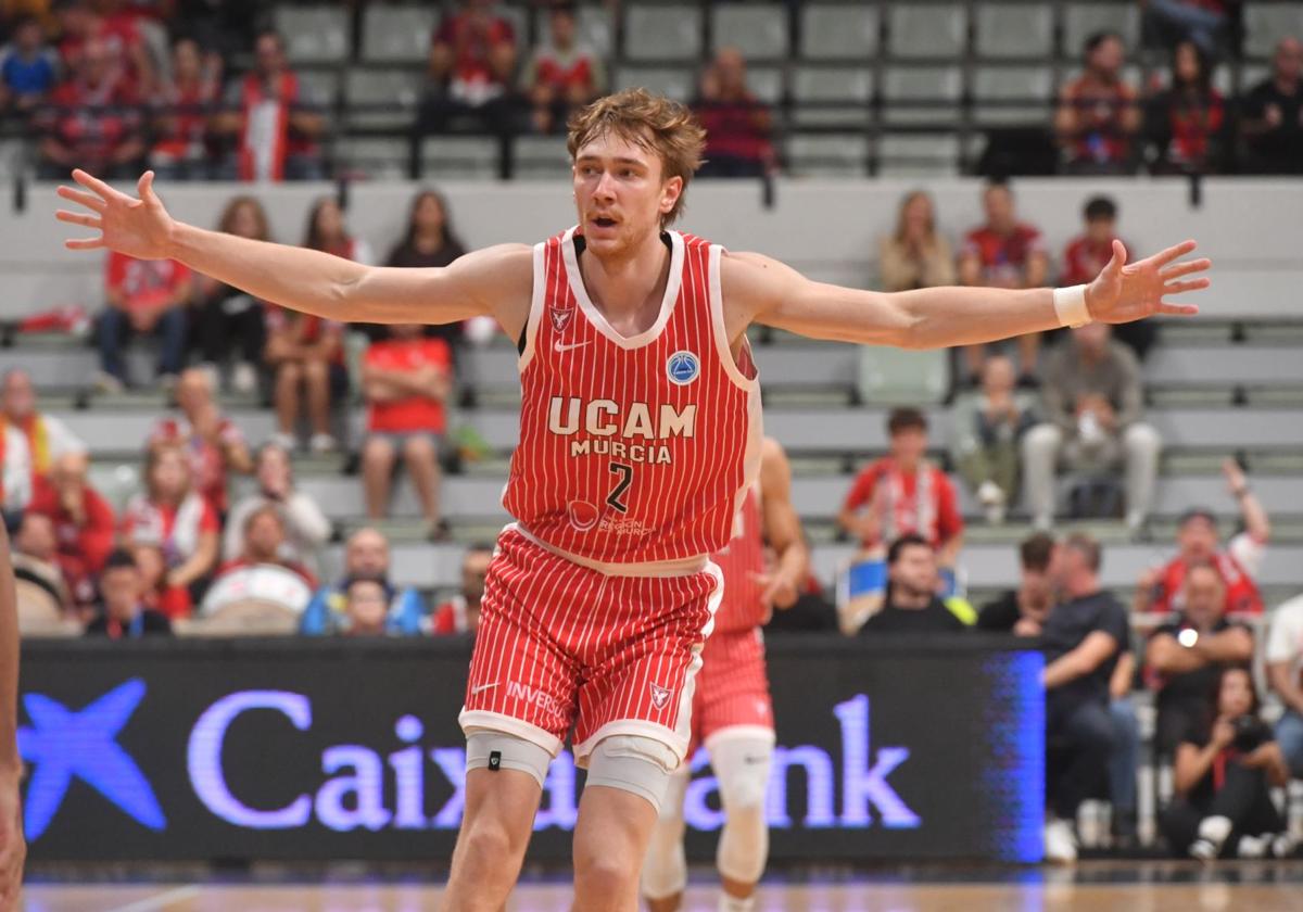El UCAM Murcia cae con claridad en Tenerife y corta su racha