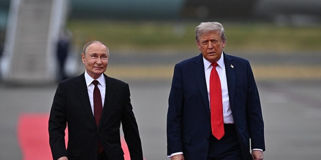 El Kremlin asegura que la reunión entre Putin y Trump sigue en pie a pesar de la negativa de Estados Unidos