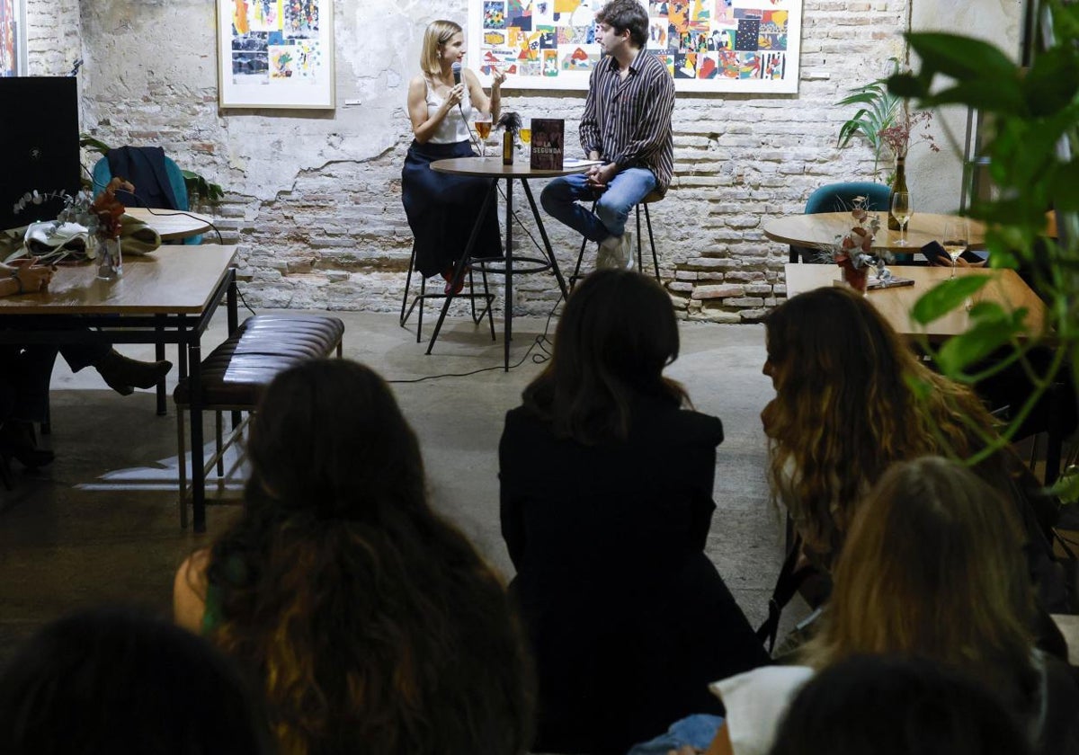 La literatura abandona la intimidad