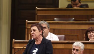 Bildu hace bandera de la memoria, Sánchez calla y el PP estalla: «¡Qué asco!»