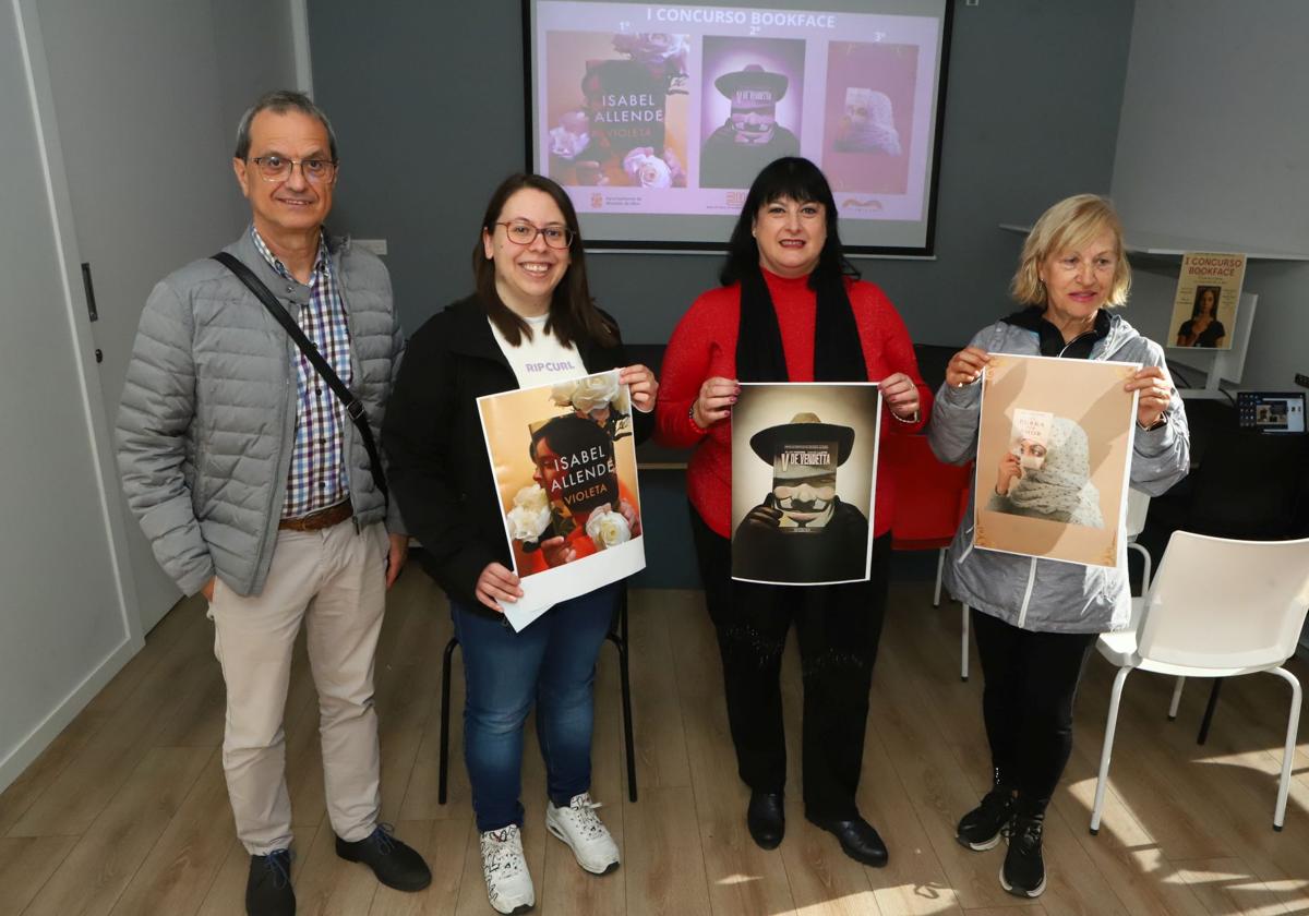 María Sierro gana el certamen de libros y fotos Bookface en Miranda
