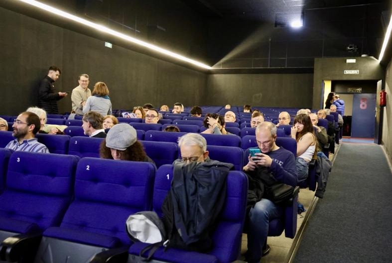 Madrugón y cinco horas de documental ruso: «Son películas que si no ves aquí no ves en ninguna parte»