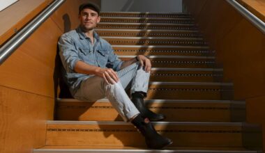 Dinámicas de poder y masculinidades a debate en el drama queer 'Pillion'