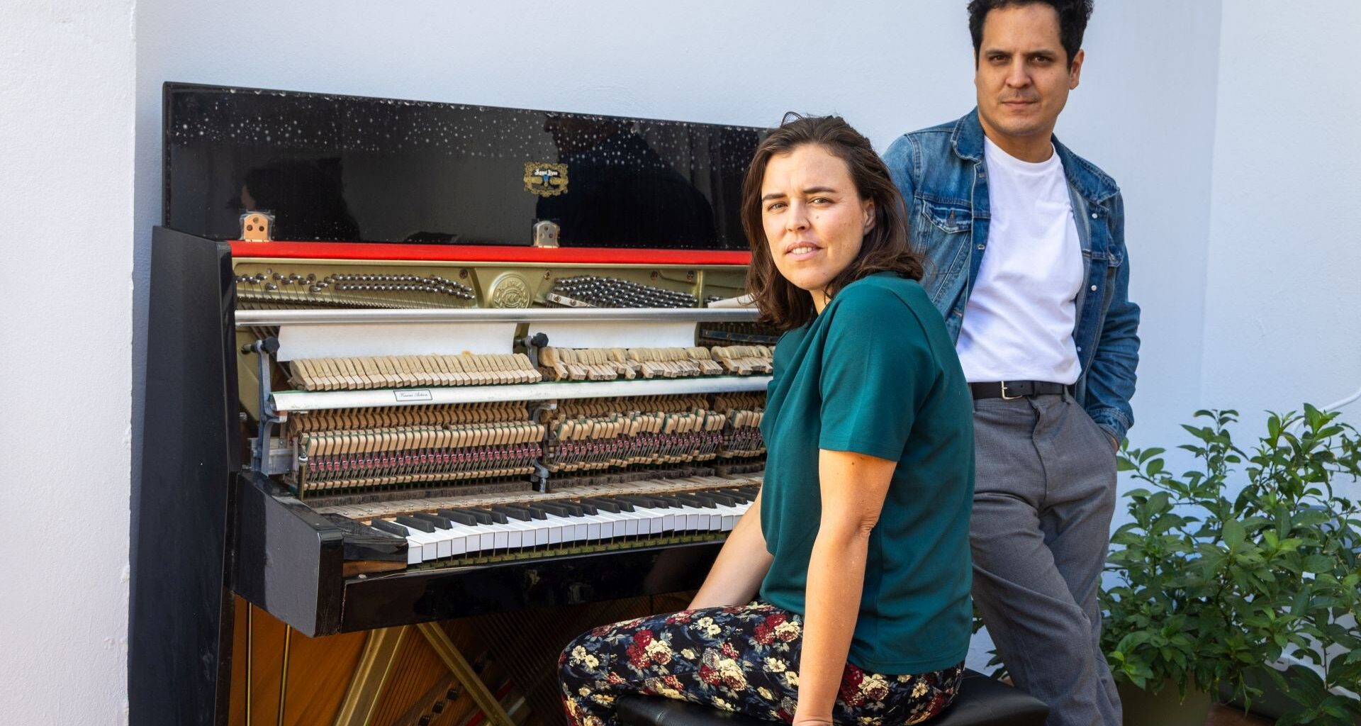 Alejandro y María Laura, del fango de la dana a acariciar un Latin Grammy